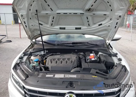 2018 Volkswagen Passat 2.0T Sel Premium from USA, damaged, VIN 1VWCA7A32JC021568